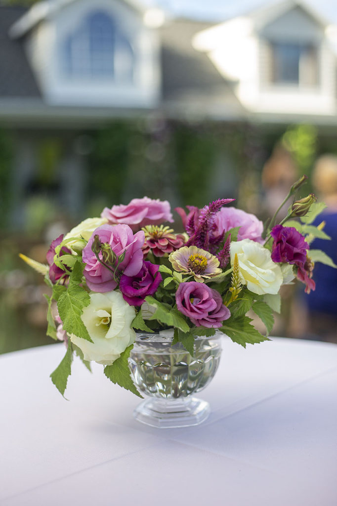 Fuchsia and white centerpiece