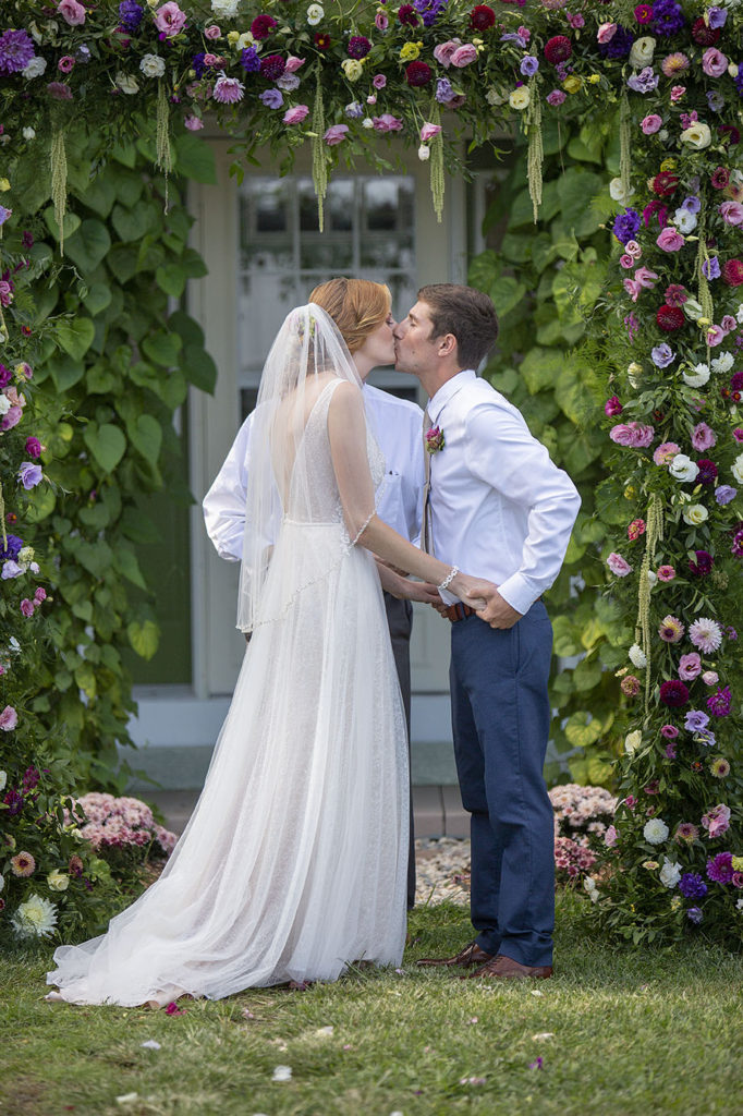 First kiss at Belleville wedding