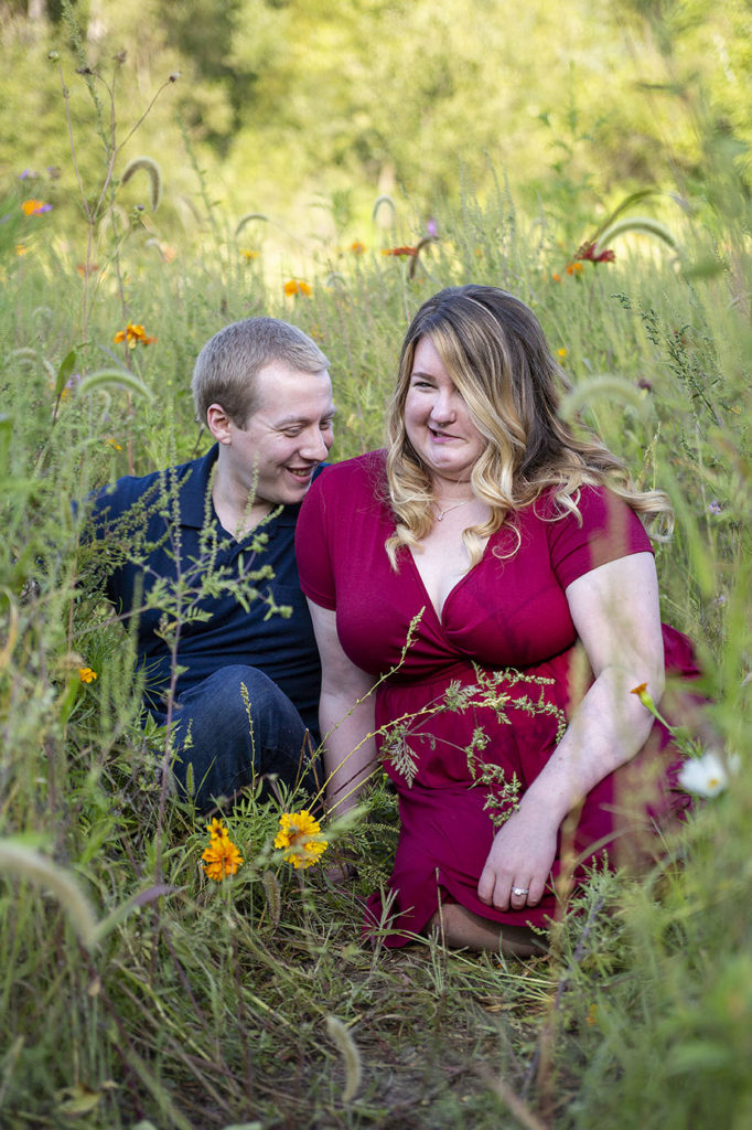 Ann Arbor couple cuddles up in flowers