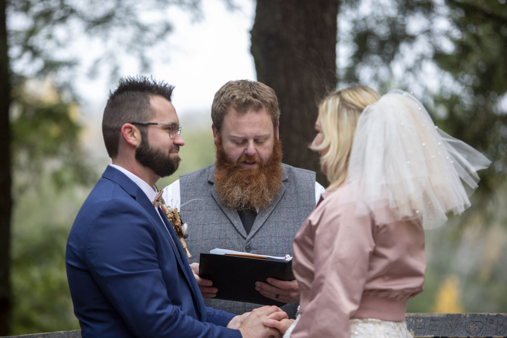 Tahquamenon Falls officiant