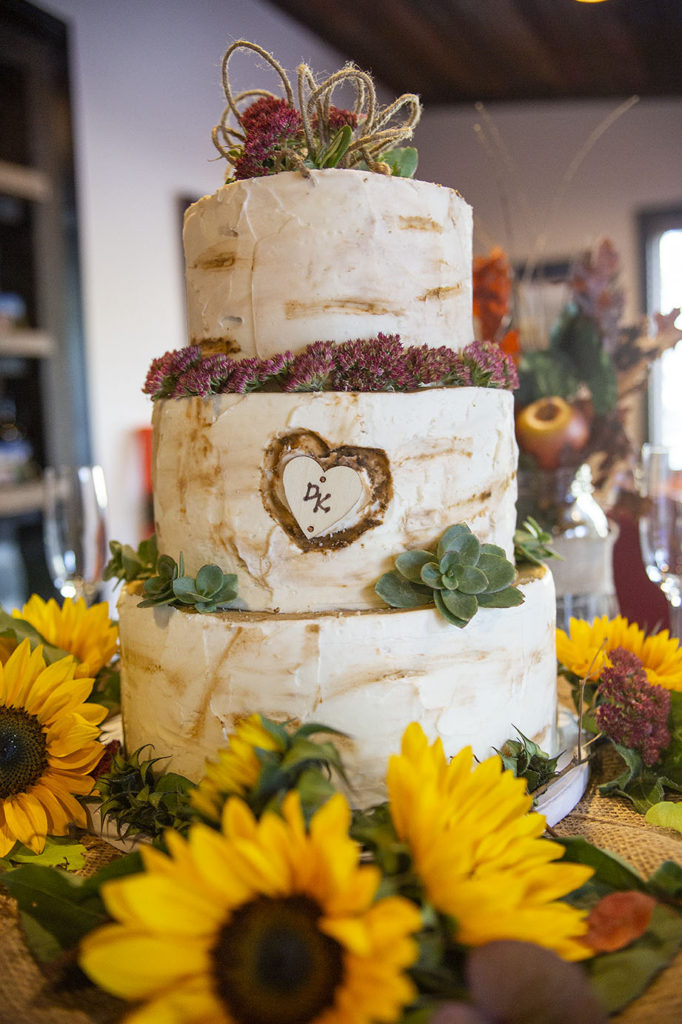 Birch wedding cake