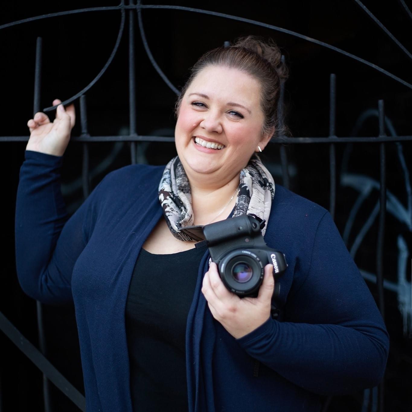 Shawna, second wedding photographer