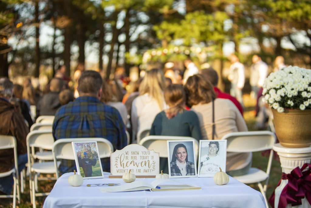 Memorial table at a Grass Lake wedding