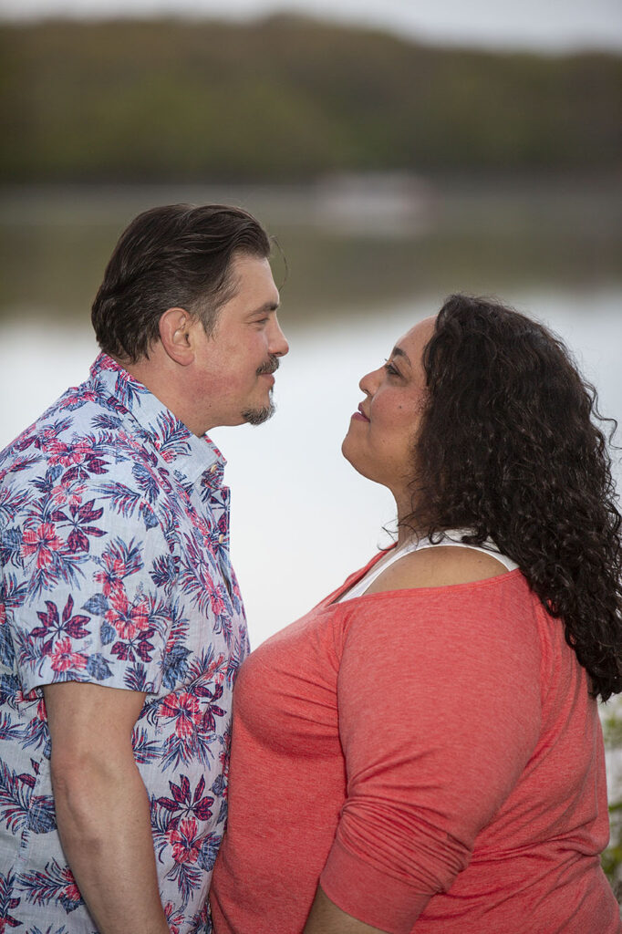 Kensington Metropark engagement session on the lake